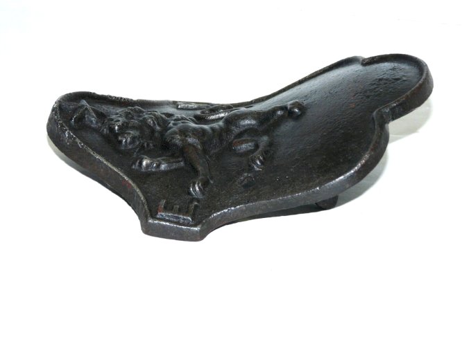 -ANCIEN DOSSIER POUR FAUTEUIL SIEGE TRACTEUR FAUCHEUSE FONTE COLLECTION LION E.P