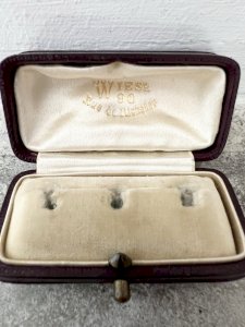 Ancien Écrin Boutons  Maison Wiese  Rue Richelieu Paris XIXe siècle Joaillerie