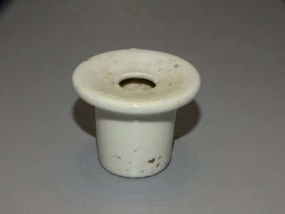 -ANCIEN ENCRIER BUREAU ECOLIER PORCELAINE BLANCHE COLLECTION ECRITURE PLUME