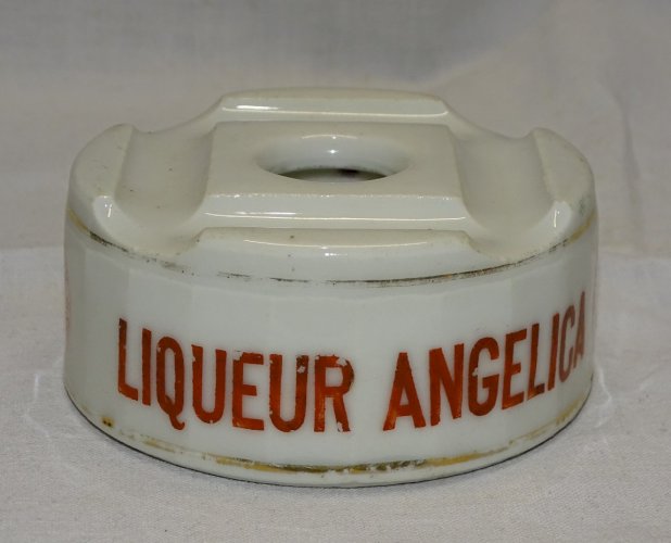 -ANCIEN ENCRIER CERAMIQUE PUBLICITE LIQUEUR ANGELICA MATHA GRAND PRIX   D