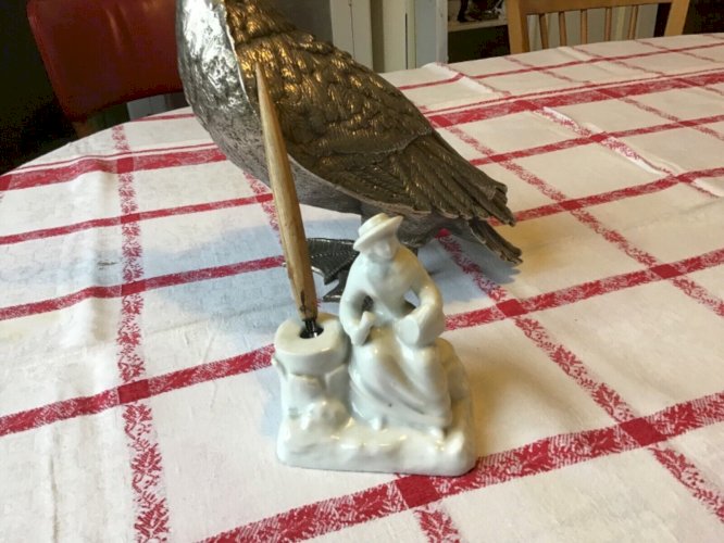 ancien encrier porte-plume en porcelaine de Paris blanche personnage  TBE