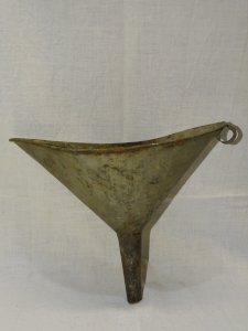 - ANCIENT METAL FUNNEL USED TO DETERMINE COLLECTION OLD TOOL D