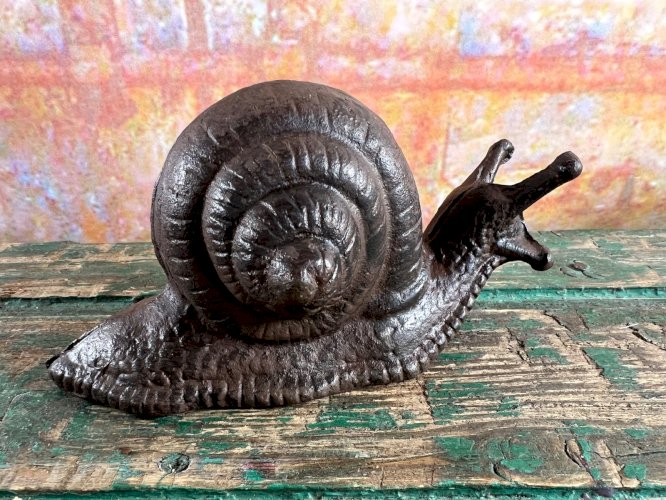 Ancien escargot en fonte – décoration de jardin ou presse-papiers – XIXe siècle