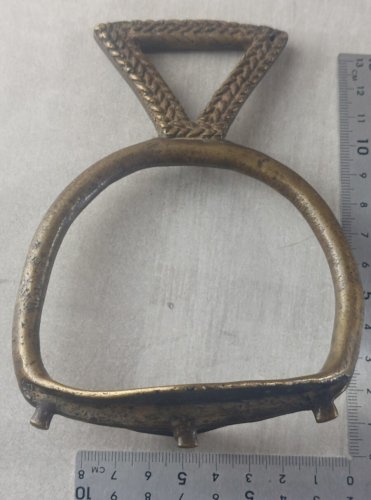 Ancien étrier, art africain, en bronze