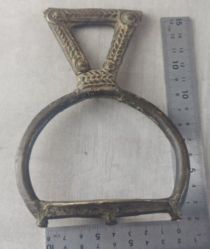 Ancien étrier, art africain, en bronze