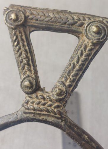 Ancien étrier, art africain, en bronze