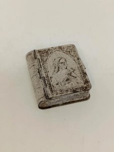 ancien etui à chapelet en metal sainte therese de lisieux en etat correct
