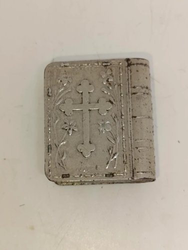 ancien etui à chapelet en metal sainte therese de lisieux en etat correct