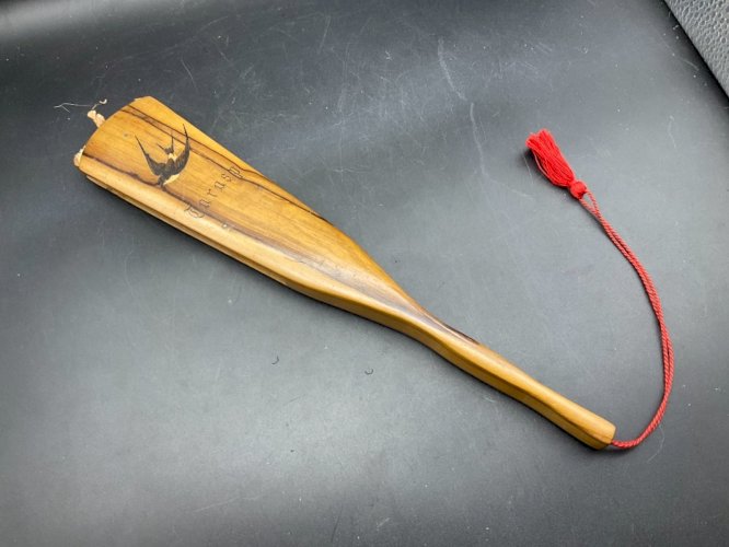 Ancien éventail à système Manche Bois d'Olivier et décor Hirondelle et miroir