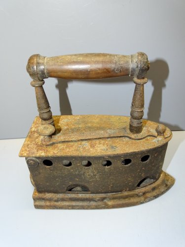 -ANCIEN FER A REPASSER FER  A BRAISES XIXe poignée BOIS COLLECTION DECO   D