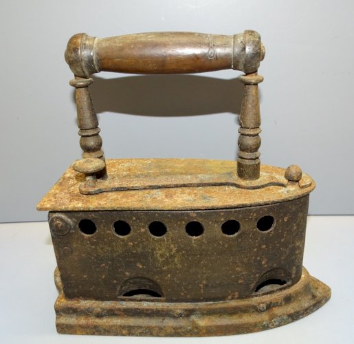 -ANCIEN FER A REPASSER FER  A BRAISES XIXe poignée BOIS COLLECTION DECO   D