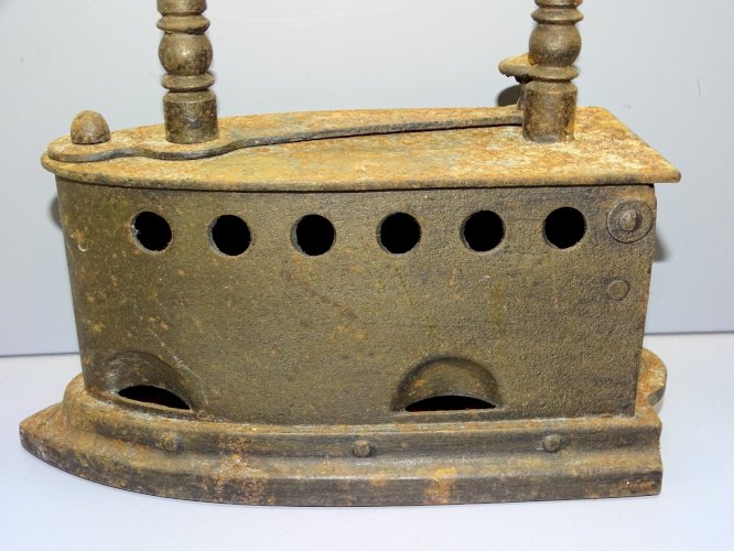 -ANCIEN FER A REPASSER FER  A BRAISES XIXe poignée BOIS COLLECTION DECO   D