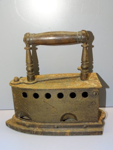 -ANCIEN FER A REPASSER FER  A BRAISES XIXe poignée BOIS COLLECTION DECO   D