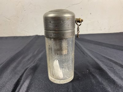 Old crystal perfume spray bottle, Baccarat, Saint Louis...