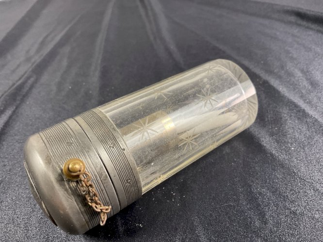 Ancien flacon parfum vaporisateur cristal tailler baccarat, saint Louis…….