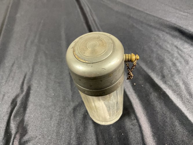 Ancien flacon parfum vaporisateur cristal tailler baccarat, saint Louis…….