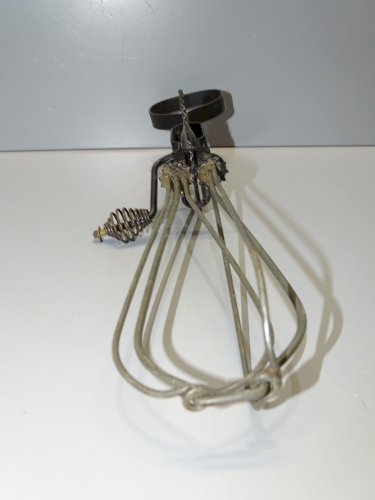 -ANCIEN FOUET BATTEUR METAL VINTAGE DECO CUISINE RESTAURANT COLLECTION   D