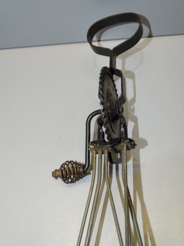 -ANCIEN FOUET BATTEUR METAL VINTAGE DECO CUISINE RESTAURANT COLLECTION   D