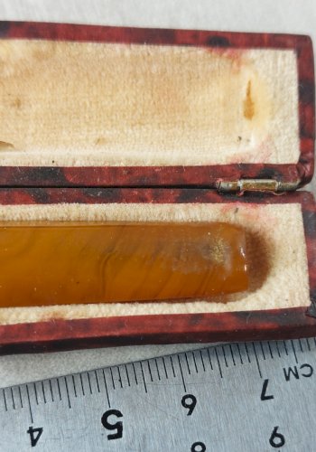 Ancien fume / porte cigarette, en bakélite, style ambre ^