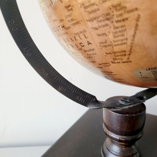 Ancien globe terrestre