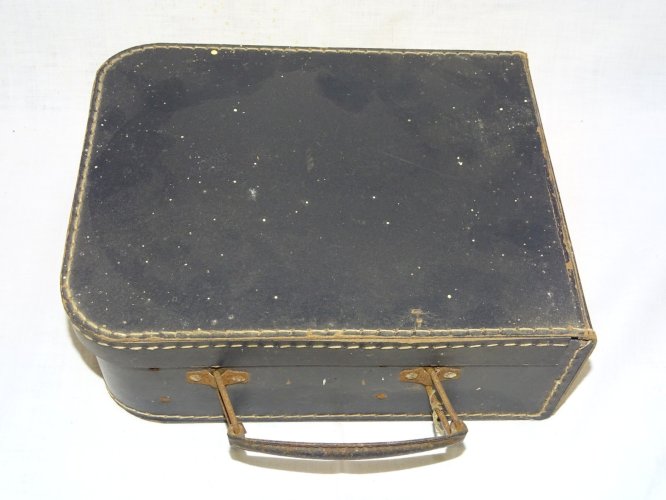* ANCIEN GRAMOPHONE VALISETTE POUR ENFANT JUS de GRENIER jouet ancien  D