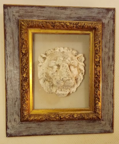 Ancien grand Cadre Doré Tête Lion Pierre Sur Plexiglas Composition Pièce Unique