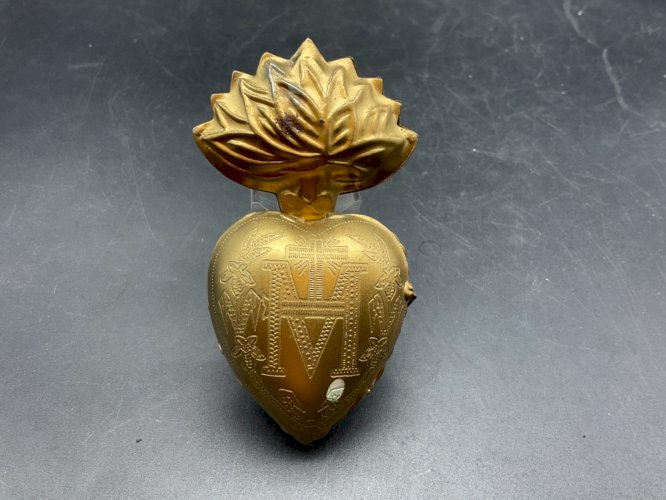 Ancien Grand Ex Voto Pendentif Coeur De Marie. Porte reliquaires