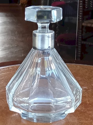 Ancien Grand Flacon Toilette Cristal Taillé Argent Minerve Art Déco Baccarat ?