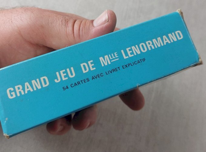 Ancien grand jeu de Mlle Lenormand + gros livret, 1972