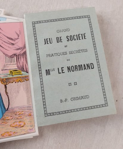 Ancien grand jeu de Mlle Lenormand + gros livret, 1972