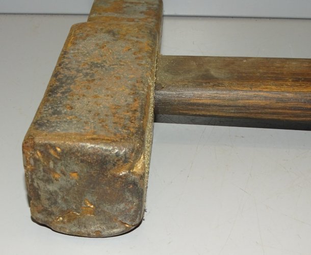 -ANCIEN GRAND MARTEAU DE FORGERON?? MANCHE EN BOIS  OUTIL ANCIEN  COLLECTION  D