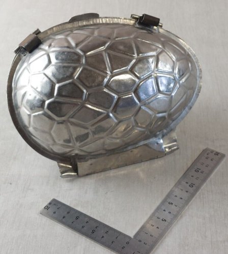 Ancien grand moule à chocolat, oeuf de Pâques, en métal, Letang Fils