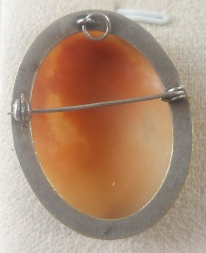 Ancien grand pendentif / broche camée, en argent