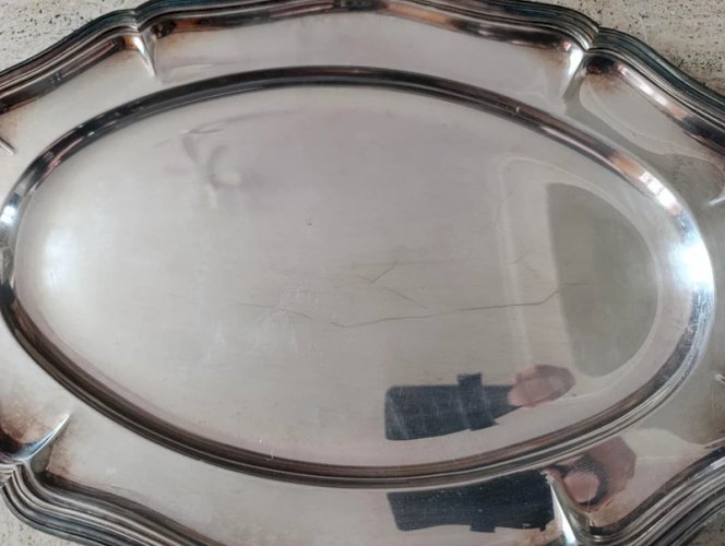 ancien grand plat ovale en metal argent signe st medard en etat correct