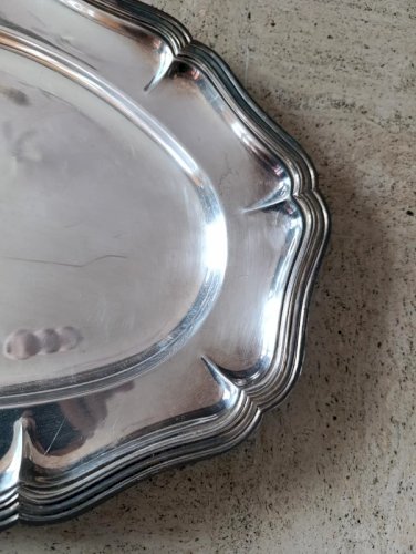 ancien grand plat ovale en metal argent signe st medard en etat correct