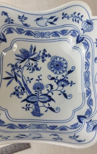 Ancien grand saladier, décor Blue Onion / porcelaine Tchécoslovaquie / Czech