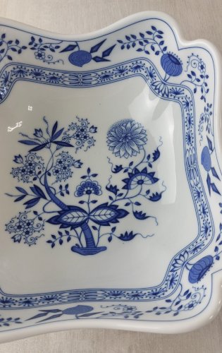 Ancien grand saladier, décor Blue Onion / porcelaine Tchécoslovaquie / Czech