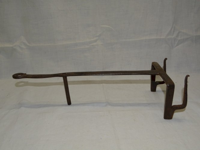 - ANCIEN GRILLE PAIN DE CHEMINEE FER FORGE COLLECTION ART  POPULAIRE déco    D