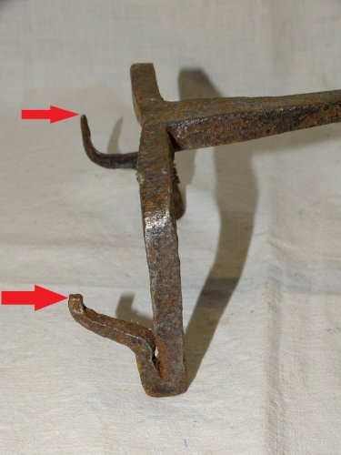 - ANCIEN GRILLE PAIN DE CHEMINEE FER FORGE COLLECTION ART  POPULAIRE déco    D