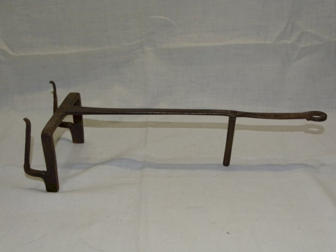 - ANCIEN GRILLE PAIN DE CHEMINEE FER FORGE COLLECTION ART  POPULAIRE déco    D