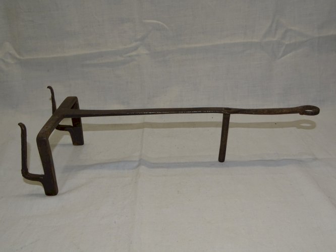 - ANCIEN GRILLE PAIN DE CHEMINEE FER FORGE COLLECTION ART  POPULAIRE déco    D