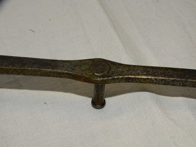 - ANCIEN GRILLE PAIN DE CHEMINEE FER FORGE COLLECTION ART  POPULAIRE déco    D