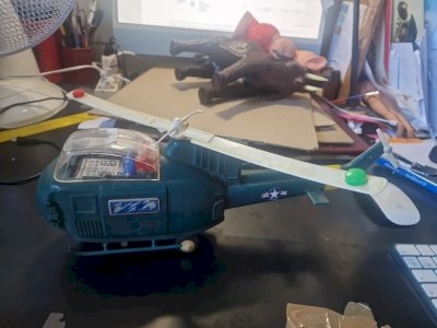 ANCIEN HELICOPTERE  BATTERY  toy 1960 JAPON pour restauration