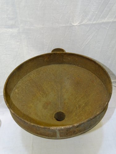 -ANCIEN IMPORTANT ENTONNOIR EN METAL Rouille superficielle collection déco   D