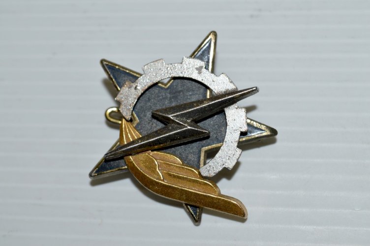 -ANCIEN INSIGNE DRAGO PARIS A1163 Direction centrale du matériel armée de l'air