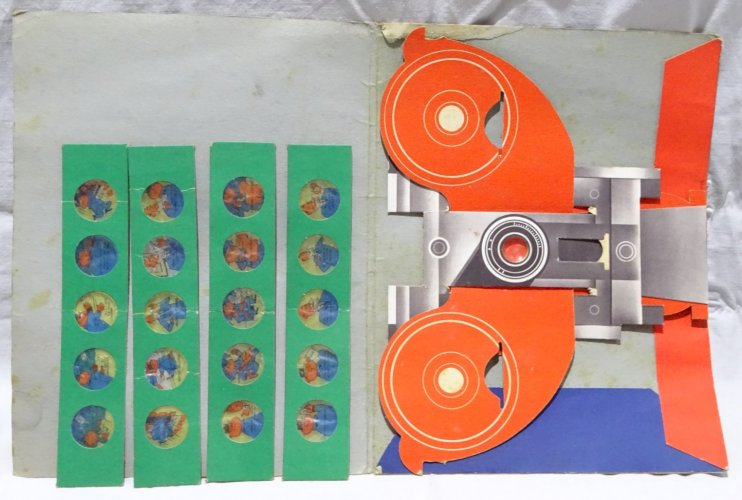 ANCIEN JEU CINEBANA BANANIA Y A BON SPECTACLE PROJECTEUR LANTERNE MAGIQUE 4 VUES