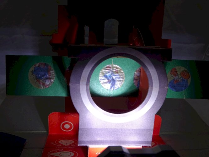 ANCIEN JEU CINEBANA BANANIA Y A BON SPECTACLE PROJECTEUR LANTERNE MAGIQUE 4 VUES