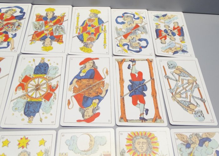 -ANCIEN JEU DE TAROT J GAUDAIS  77 CARTES EN CARTON DANS SA BOITE ORIGINE    D
