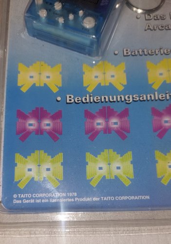 Ancien jeu électronique porte clé / Keychain, Space Invaders, Taito Hiro ^