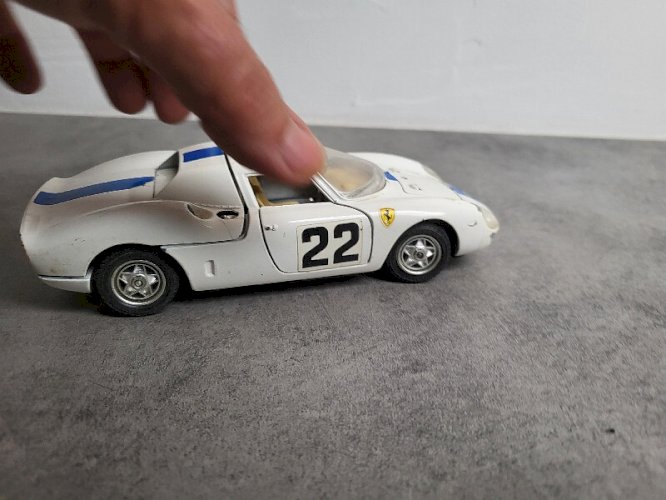 ANCIEN JOUET VOITURE BURAGO FERRARI 250 LM N° 12